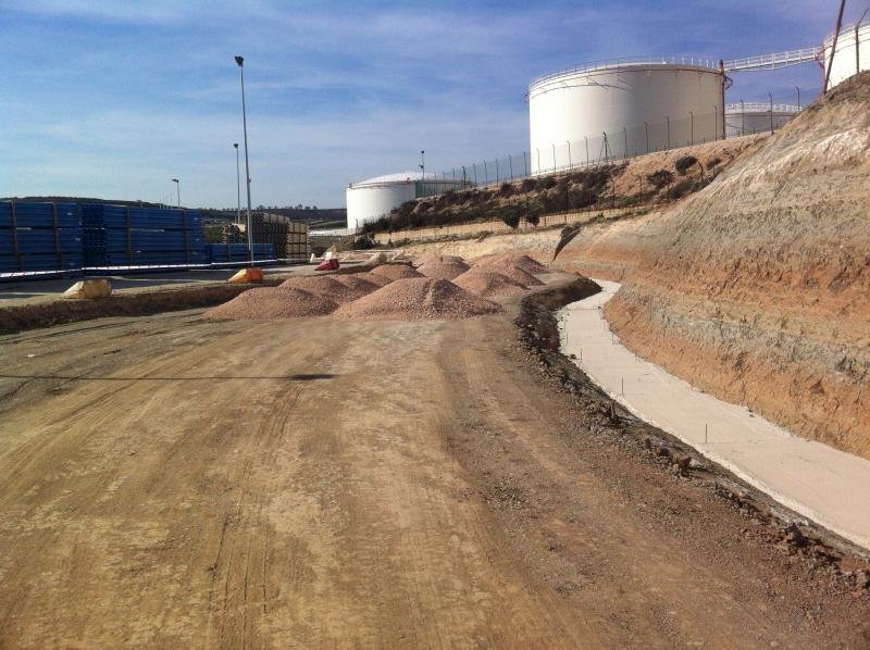 PROYECTO DE CONSTRUCCIÓN Y DIRECCIÓN DE OBRA DEL VIAL INTERNO-ANEXO AL PROYECTO DE CONSTRUCCIÓN ( INTERSECCIÓN EN LA CARRETERA M-206. P.K. 3+070 MARGEN IZQUIERDA. T.M. DE LOECHES)